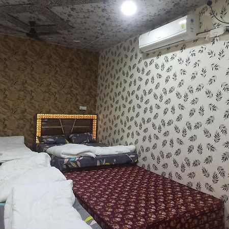 فندق Shree Kashi Govardhan Dham اوجاين المظهر الخارجي الصورة