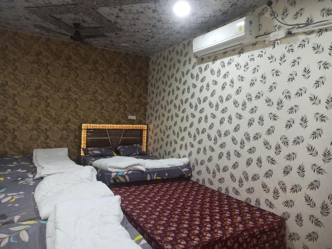 فندق Shree Kashi Govardhan Dham اوجاين المظهر الخارجي الصورة